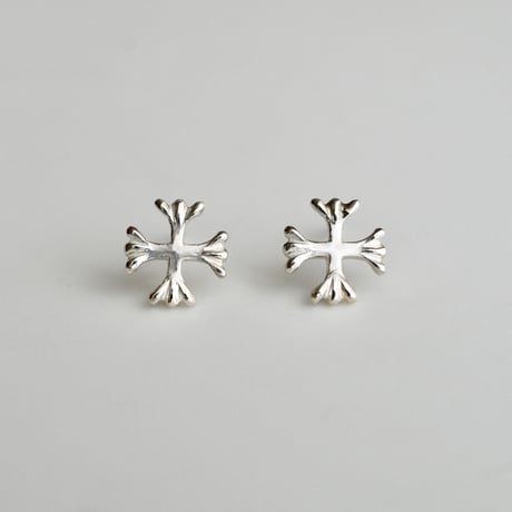 吉田史　OLD TO NEW　ピアス　十字