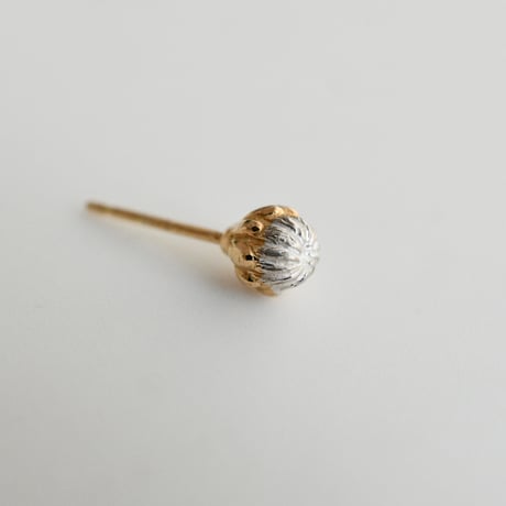 吉田史　OLD TO NEW　ピアス　花の一世　膨らんだ蕾　片耳