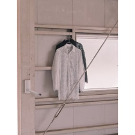 【Hella】scalloped lace shirt　※納期4月下旬～5月下旬