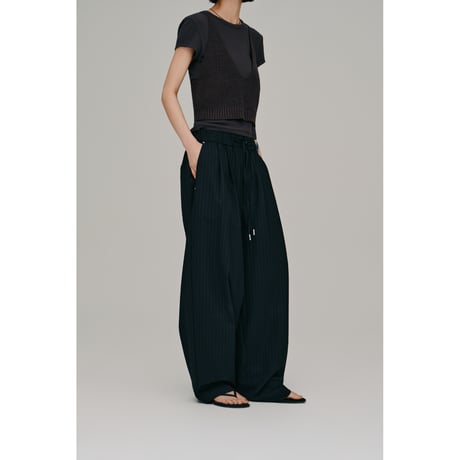 【Hella】stripe gather cocoon pants　※納期4月下旬～5月下旬