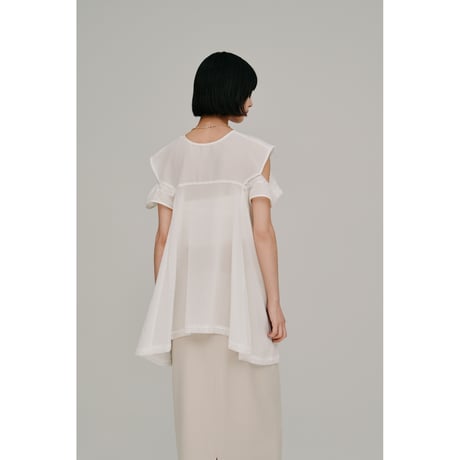 【Hella】cold shoulder lace top　※納期5月下旬～6月下旬