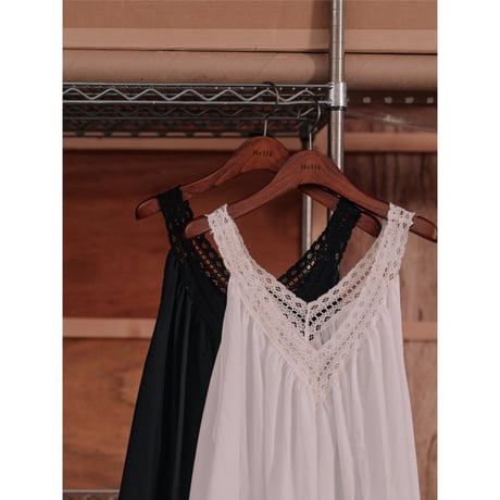【Hella】lace trim gather tunic　※納期3月下旬～4月下旬
