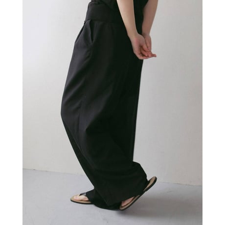【anuke】Woolchambray Tuck Pants　※納期4月中旬〜5月中旬