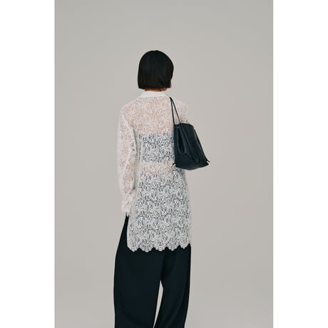 【Hella】scalloped lace shirt　※納期4月下旬～5月下旬