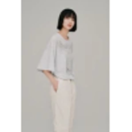 【Hella】embroidery over tee　※納期5月下旬～6月下旬