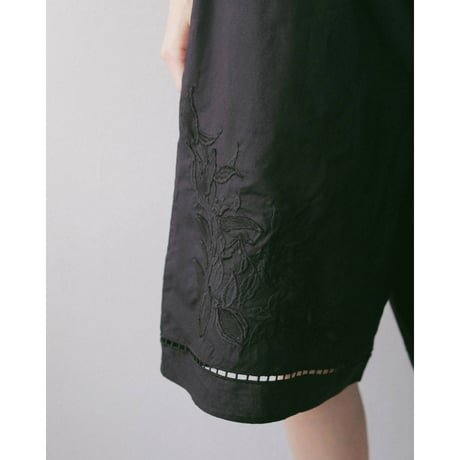 【anuke】Embroidery Half Pants　※納期４月上旬～５月上旬