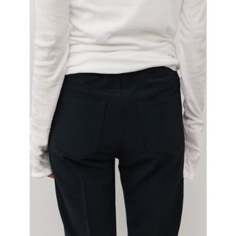 【YENN】CENTER PRESS SLIM PT