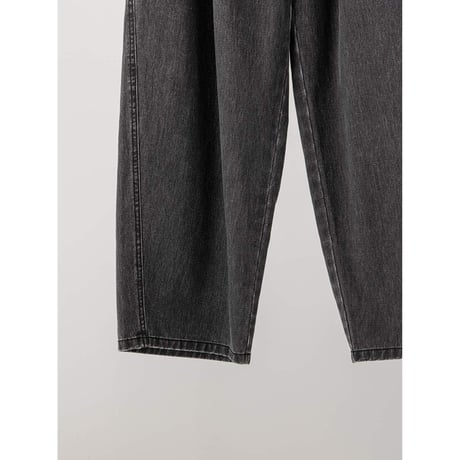 【YENN】BOX TUCK PEG PANT