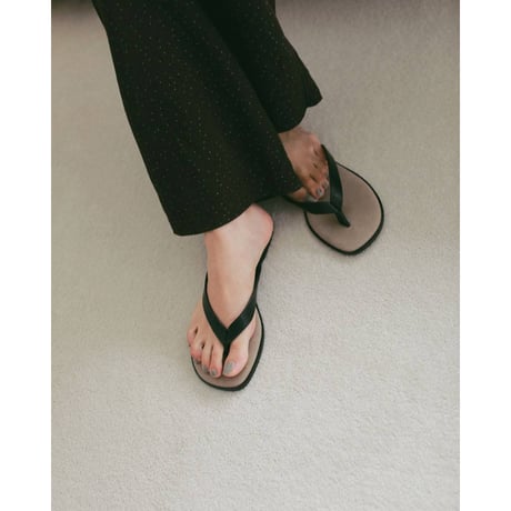 【anuke】Bicolor Tongs Sandals　※納期4月下旬～5月下旬