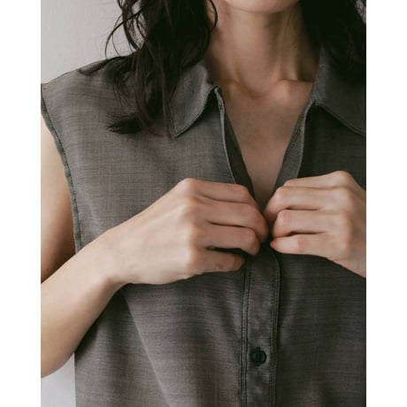 【anuke】Woolchambray Sleeveless Shirts　※納期4月中旬〜5月中旬