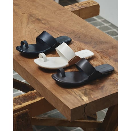 【TODAYFUL】Leather Thong Sandals　※納期4月下旬～5月下旬