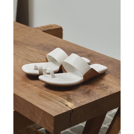【TODAYFUL】Leather Thong Sandals　※納期4月下旬～5月下旬
