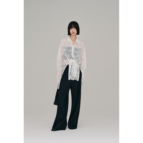 【Hella】scalloped lace shirt　※納期4月下旬～5月下旬