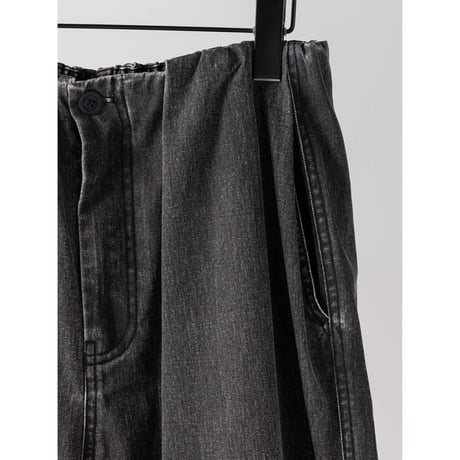 【YENN】BOX TUCK PEG PANT