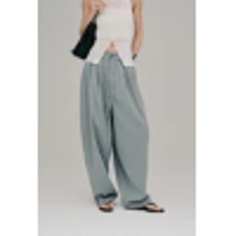 【Hella】stripe gather cocoon pants　※納期4月下旬～5月下旬