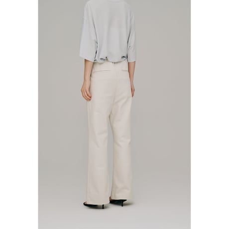 【Hella】stretch flare pants　※納期3月下旬～4月下旬