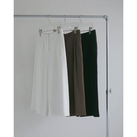 【anuke】Tuck Bermuda Pants　※　納期4月中旬～5月中旬