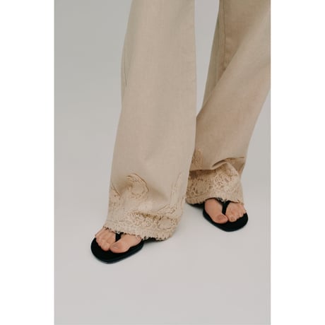 【Hella】lace hem denim pants　※納期2月下旬～3月下旬