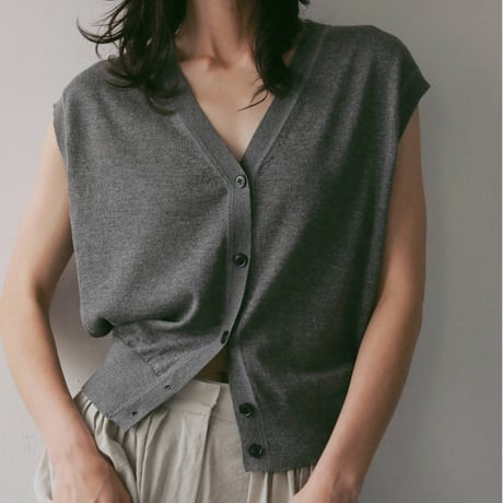 【anuke】Vneck Botton Vest　※納期4月中旬～5月中旬