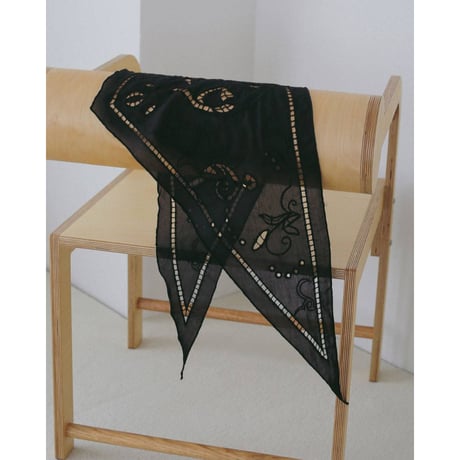 【anuke】Cutwork Scarf　※納期3月中旬〜4月中旬