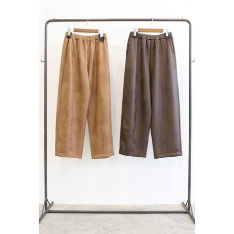 【LE MELANGE】ヴィンテージレザー調バレルシルエットパンツ