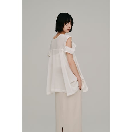 【Hella】cold shoulder lace top　※納期5月下旬～6月下旬
