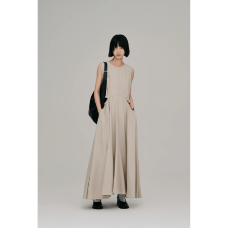 【Hella】side slash flare dress　※納期5月下旬～6月下旬