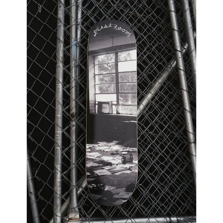 GUESTROOM skateboards “Room Deck” 8.38