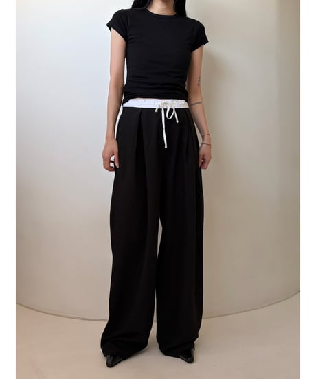 bi-color wide tuck pt