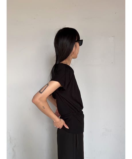 design asymmetry tops