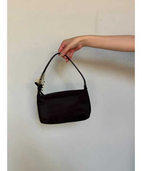 one handle shoulder bag