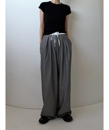 bi-color wide tuck pt
