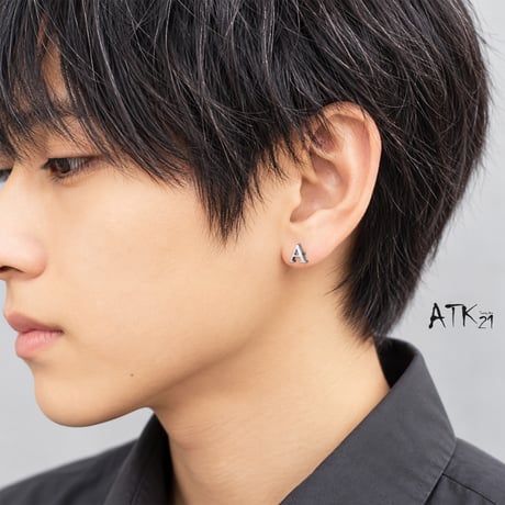 ATK21 イニシャル アルファベット ボディピアス 16G シャフト6mm ストレートバーベル シルバー 選べる7デザイン 片耳用（1個売り） ユニセックス