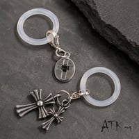 [ATK21] クロスチャーム めじるしアクセサリー シルバー 十字架 ボトル目印 ユニセックス