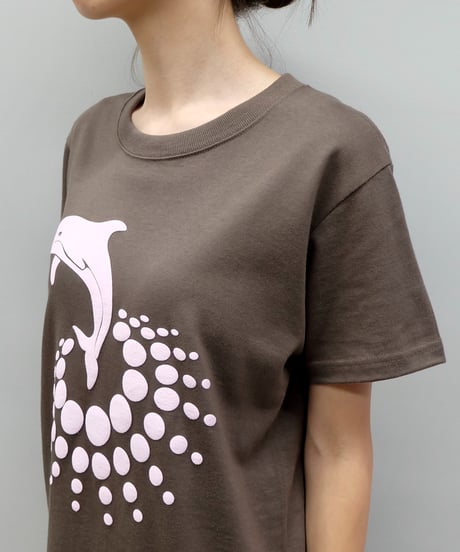 Labyrins  Dolphin Parade Tshirt  Charcoal