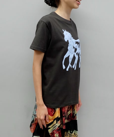 Labyrins  Dont Cry Horse Tshirt Black