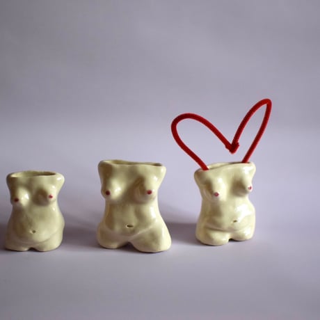 banryoku body flower vase