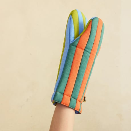 Dusen Dusen Oven Mitt Grasshopper