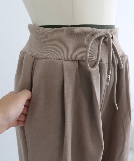 ウエストリブパンツ
