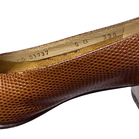 【USED】90's-00's Salvatore Ferragamo Vara Lizard-Embossed Leather Pumps Brown