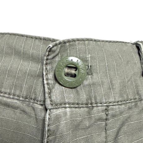 【USED】00's NIKE Ripstop Diagonal Pocket Cargo Shorts Olive