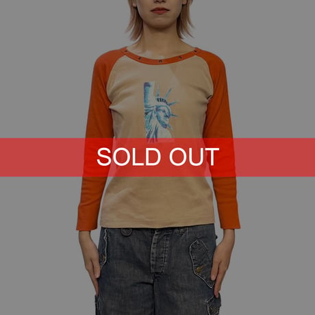 【USED】00's Levi’s RED TAB Rhinestone Statue of Liberty Raglan Long Sleeve T-shirt