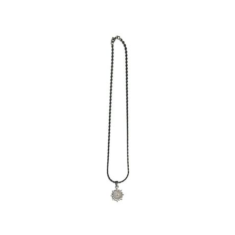 【USED】Vintage Silver 925 Native American–Style White Buffalo Cluster Pendant Necklace