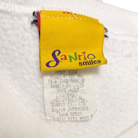 【USED】90's Sanrio Smiles Hello Kitty Three-Pose Graphic Oversized Sweatshirt