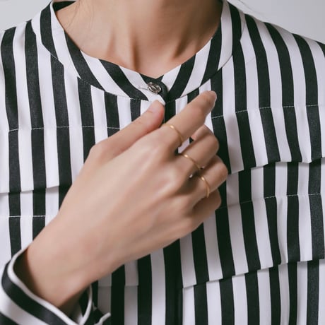 【CHIGNON】[1866-620MK] ｽﾄﾗｲﾌﾟｲﾚﾍﾑSH（ﾌﾞﾗｯｸﾜﾝｶﾗｰ）