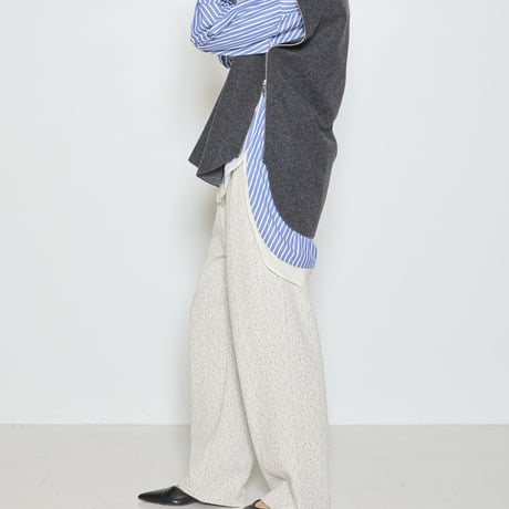 【CHIGNON】[1865-303KK] WﾌｪｲｽZIPﾍﾞｽﾄ