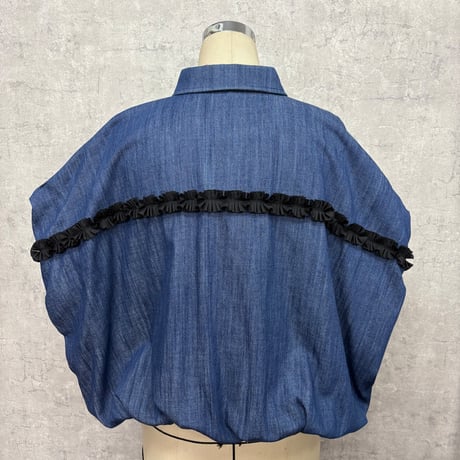 【TRANOI.】コクーンフリルデニムシャツ　251R202