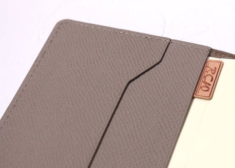[Ribbon リボン] 毎日、自分へのプレゼント 手帳カバー［A6(ほぼ日手帳)サイズ］ グレージュ/ブルー T901
