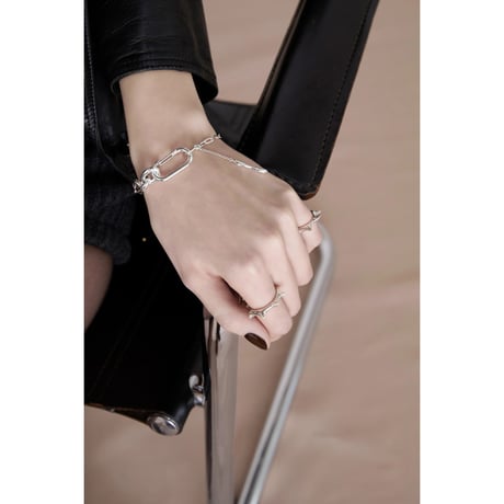 Raw edge clip bracelet