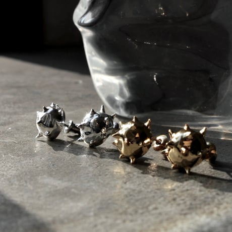 Raw edge pierce